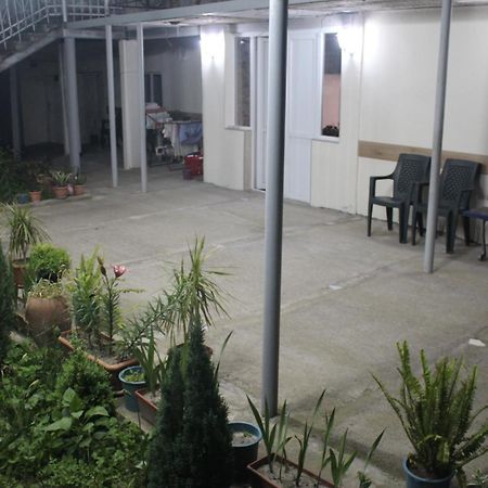 Guesthouse Levani กอริ ภายนอก รูปภาพ